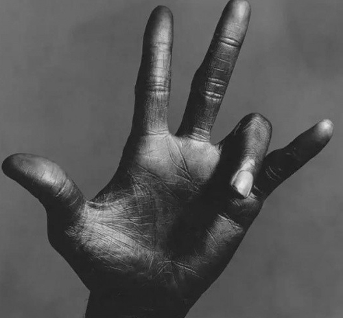 irving penn(1917-2009,the hand of miles davis(c new york